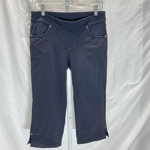 Athleta Womens S Bettona Capri Pants Black 4 Pocket Pull on Jersey knit